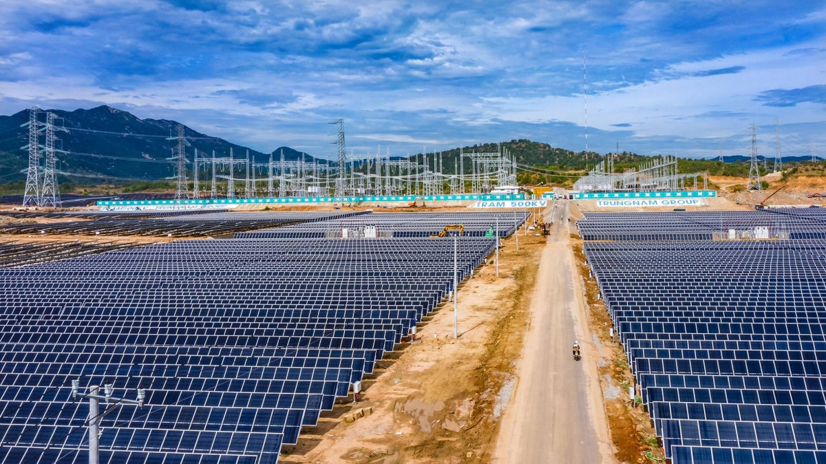 Cựu Thứ trưởng Bộ Công Thương sa cơ vì nghĩ cách giúp Trung Nam bán điện giá cao, Tập đoàn đang làm ăn ra sao?