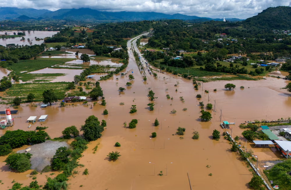 Lũ lụt nghiêm trọng tại Thái Lan và Lào: Mực nước sông Mekong vượt ngưỡng báo động sau siêu bão Yagi, khẩn cấp di dời dân - ảnh 1