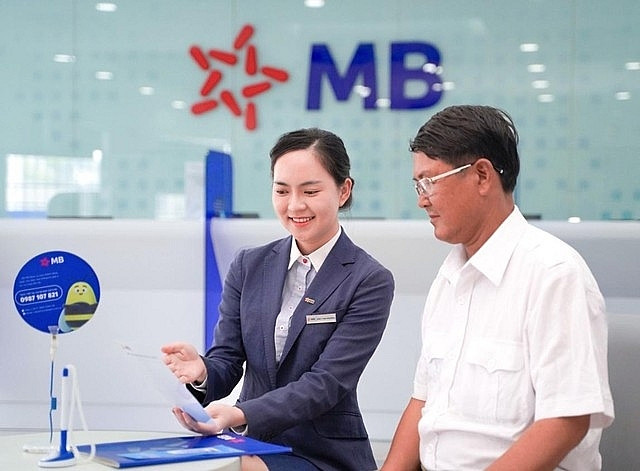 MBBank (MBB) tung gói vay 2.000 tỷ đồng hỗ trợ khách hàng sau bão lũ