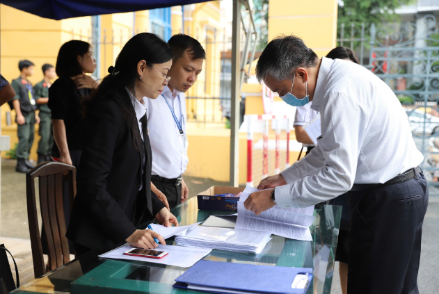 Vụ án Vạn Thịnh Phát: Những hình ảnh mới nhất về phiên tòa bà Trương Mỹ Lan lần thứ 2