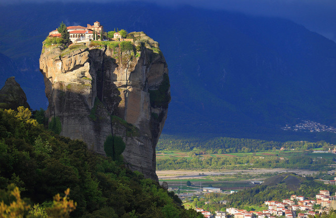 Tu viện Meteora (Ảnh: The Atlantic)