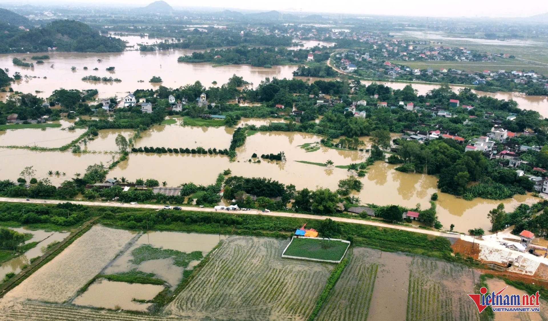 W-a115ha nuôi cá của một thôn.jpg