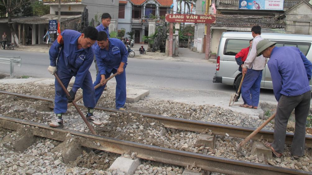 Xử lý công trình đường sắt có dấu hiệu nguy hiểm, không đảm bảo an toàn thế nào?- Ảnh 1.