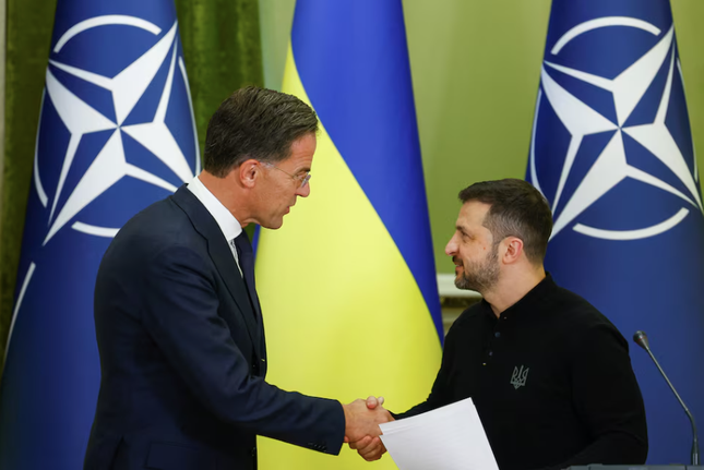 Tân lãnh đạo NATO thăm Ukraine ngay sau khi nhậm chức ảnh 1