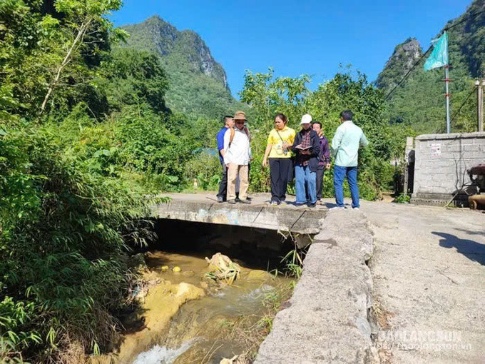 Ban Quản lý Công viên địa chất (CVĐC) Lạng Sơn đã tổ chức đoàn khảo sát, nghiên cứu xây dựng con đường du lịch địa chất tại huyện Chi Lăng (Ảnh: Báo Lạng Sơn)