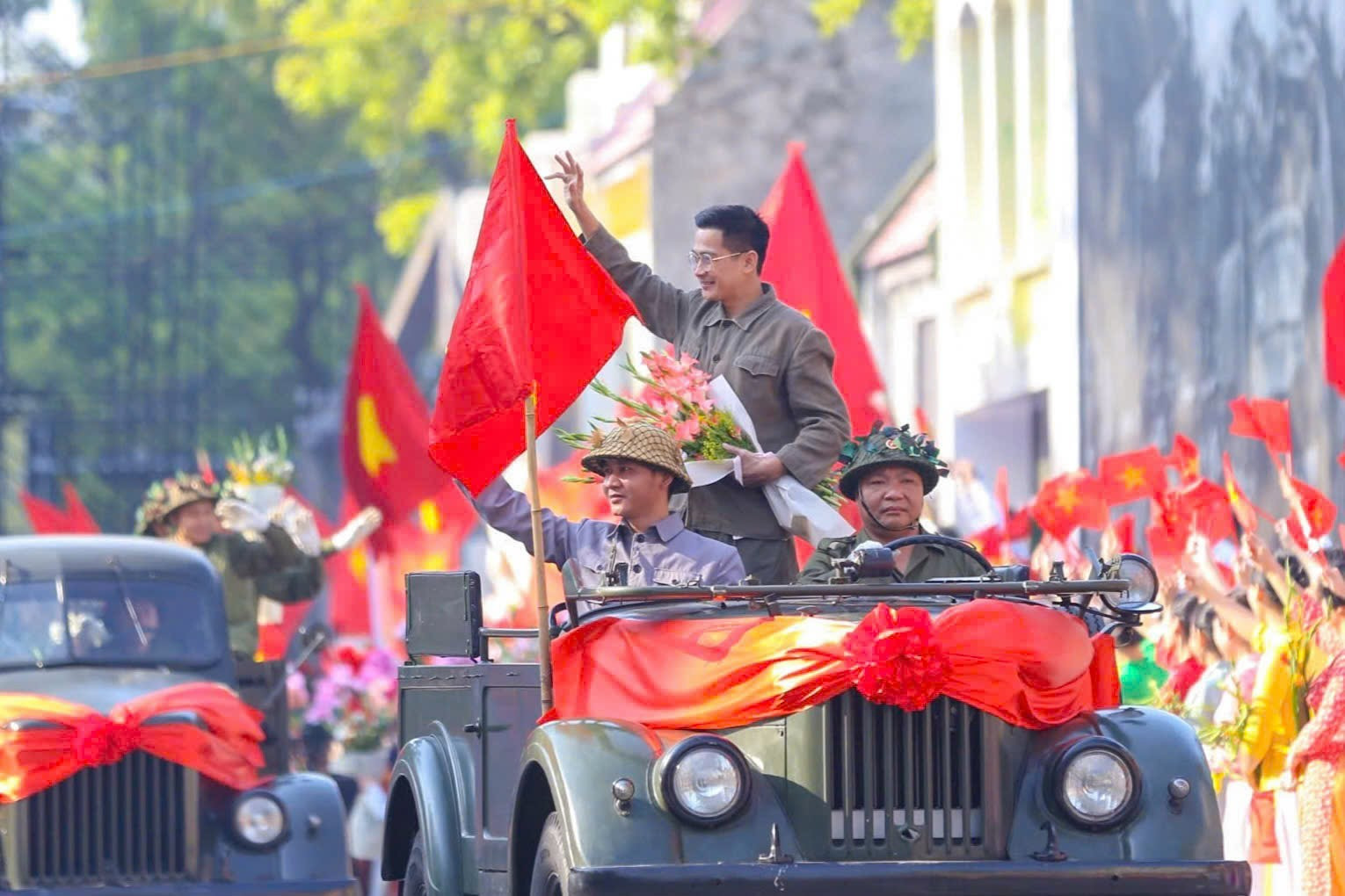 10.000 người tái hiện hình ảnh đoàn quân tiến về tiếp quản Thủ đô năm 1954 ảnh 9