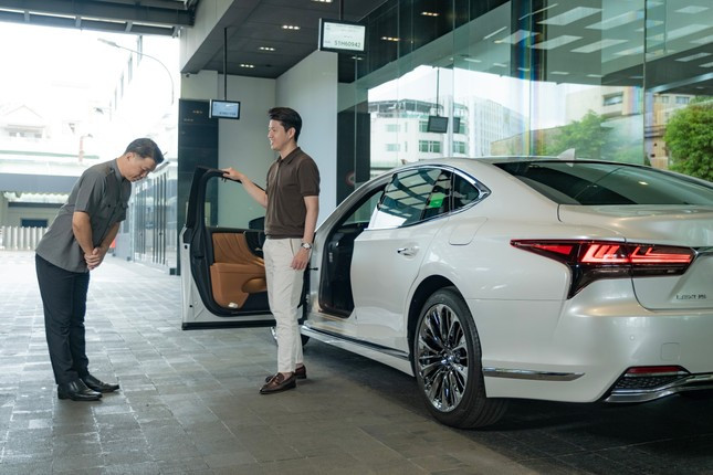 Đi xe sang, bảo dưỡng không tốn kém: Điều tưởng phi lý mà Lexus làm được ảnh 1