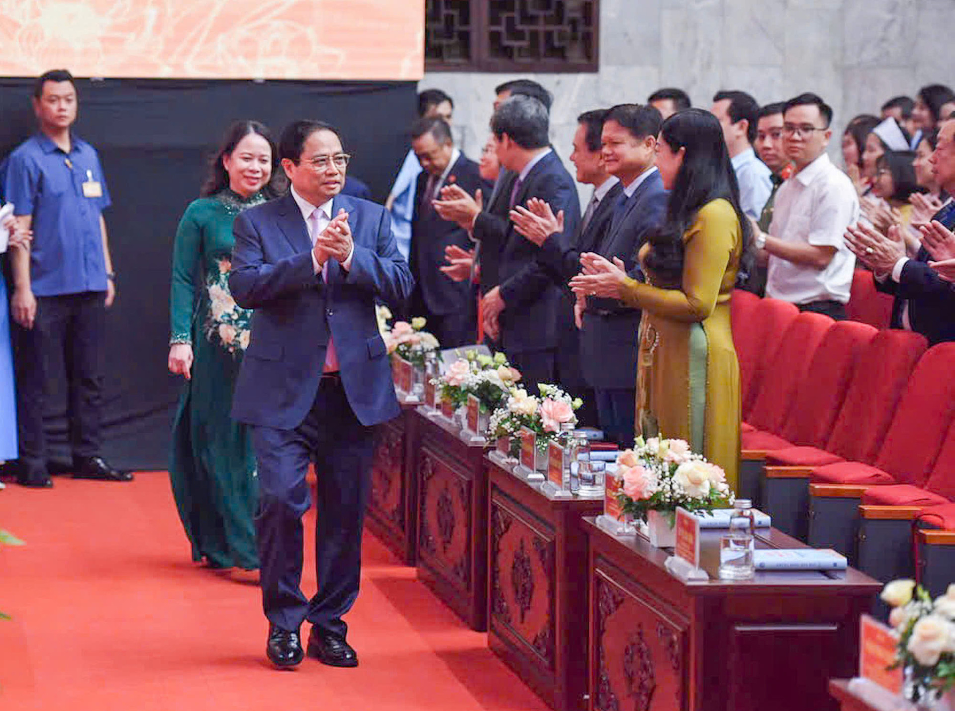 Thủ tướng: 6 nhiệm vụ trọng tâm để phát triển Thủ đô 'Văn hiến - văn minh - hiện đại'- Ảnh 1.