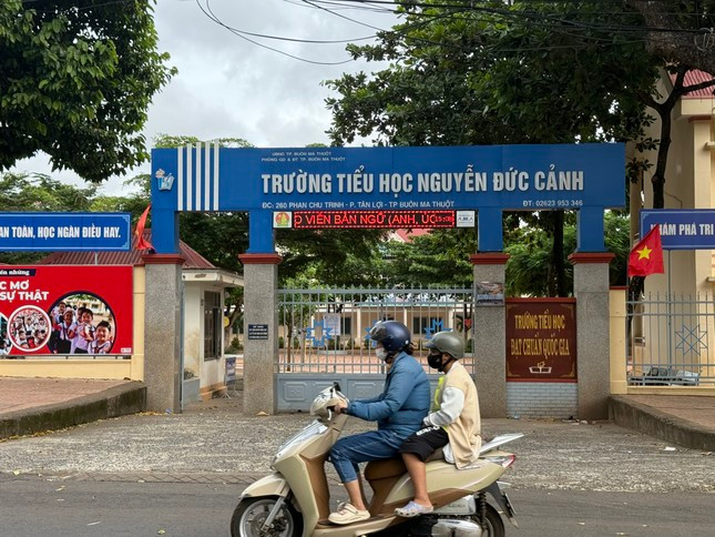 Hé lộ nguyên nhân khiến 2 cô giáo nhập viện, hàng nghìn học sinh nghỉ học ở Đắk Lắk ảnh 2