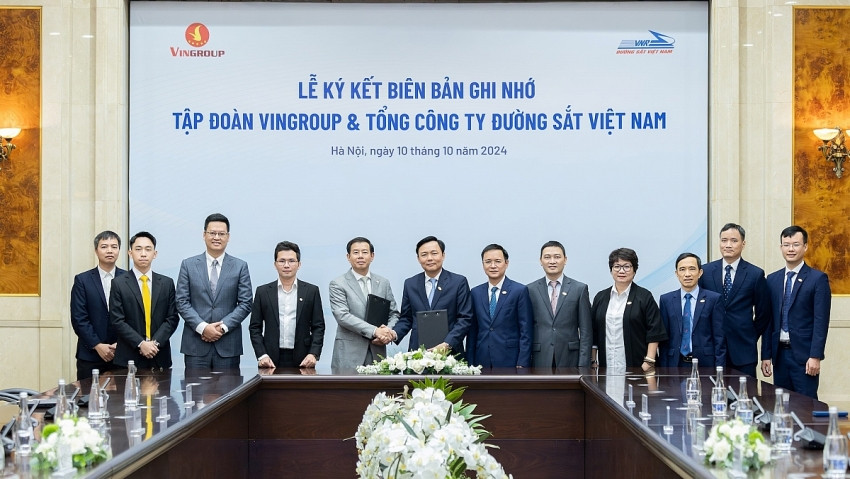 Vingroup (VIC) của tỷ phú Phạm Nhật Vượng bắt tay hàng loạt ông lớn nhằm 'phủ xanh' Việt Nam