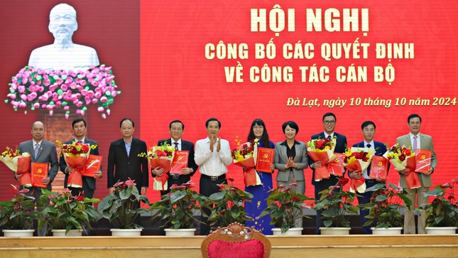 Lâm Đồng điều động, bổ nhiệm nhiều cán bộ chủ chốt ảnh 1