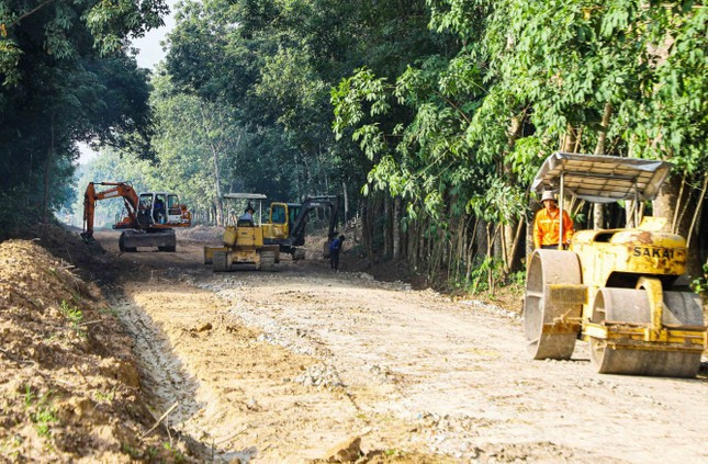 Người dân Bình Dương hiến đất, góp hàng chục tỷ đồng xóa đường lầy lội ảnh 3