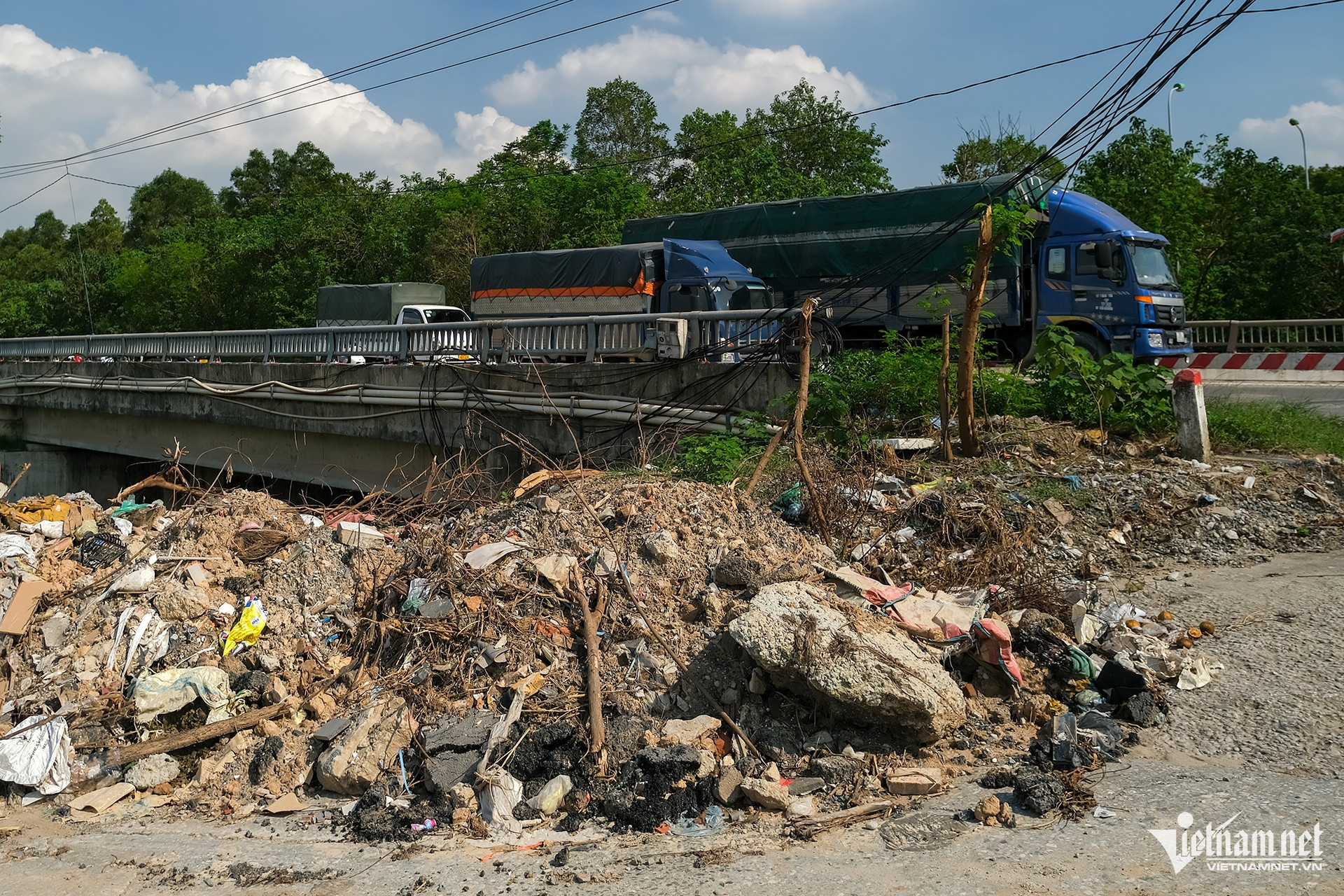 W-rac dai lo thang long 4.jpg