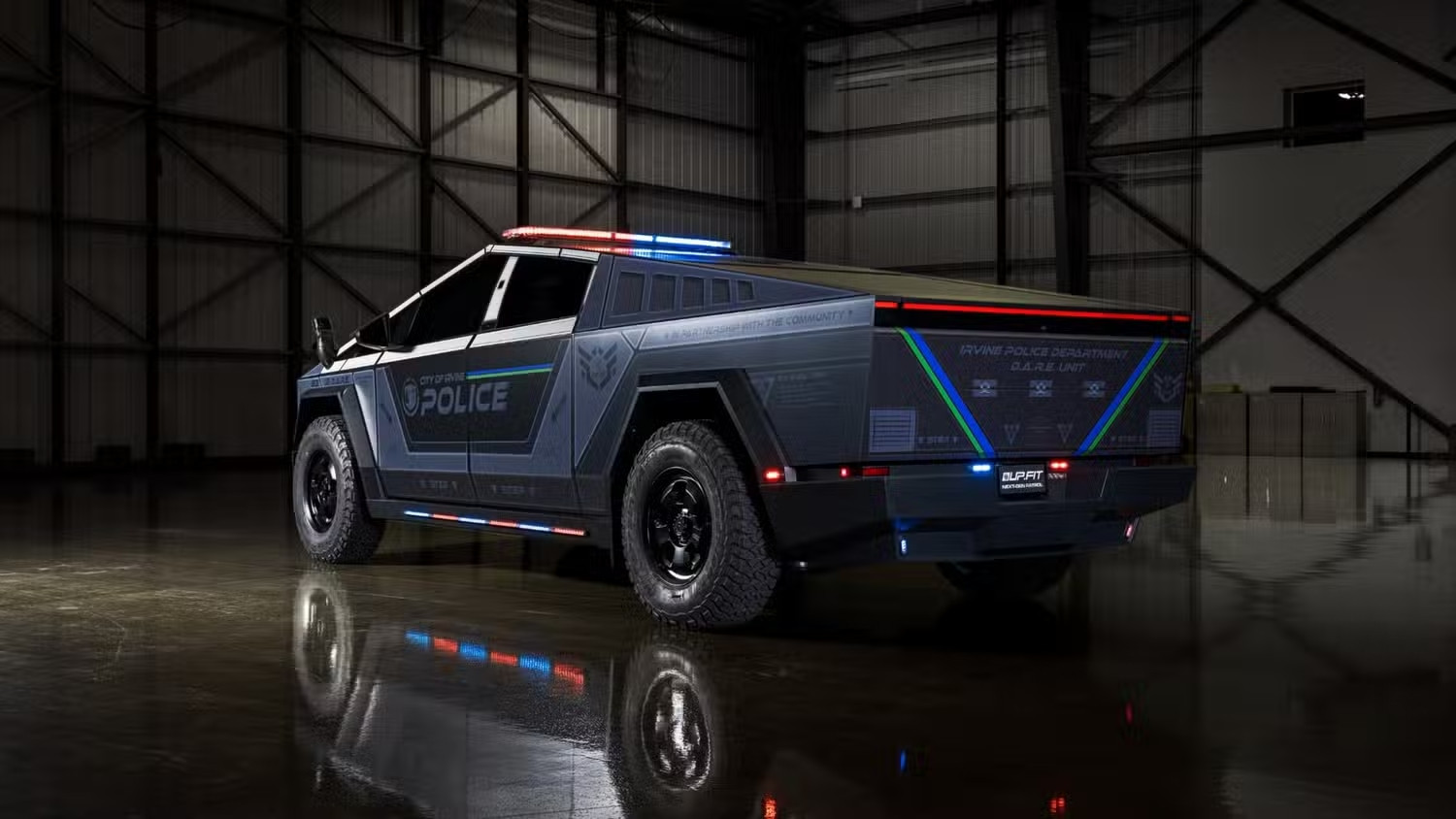 police cybertruck 2.avif