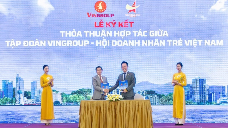 Vingroup (VIC) thúc đẩy chiến lược phân phối xe điện VinFast, xây dựng mạng lưới trạm sạc phủ sóng Việt Nam