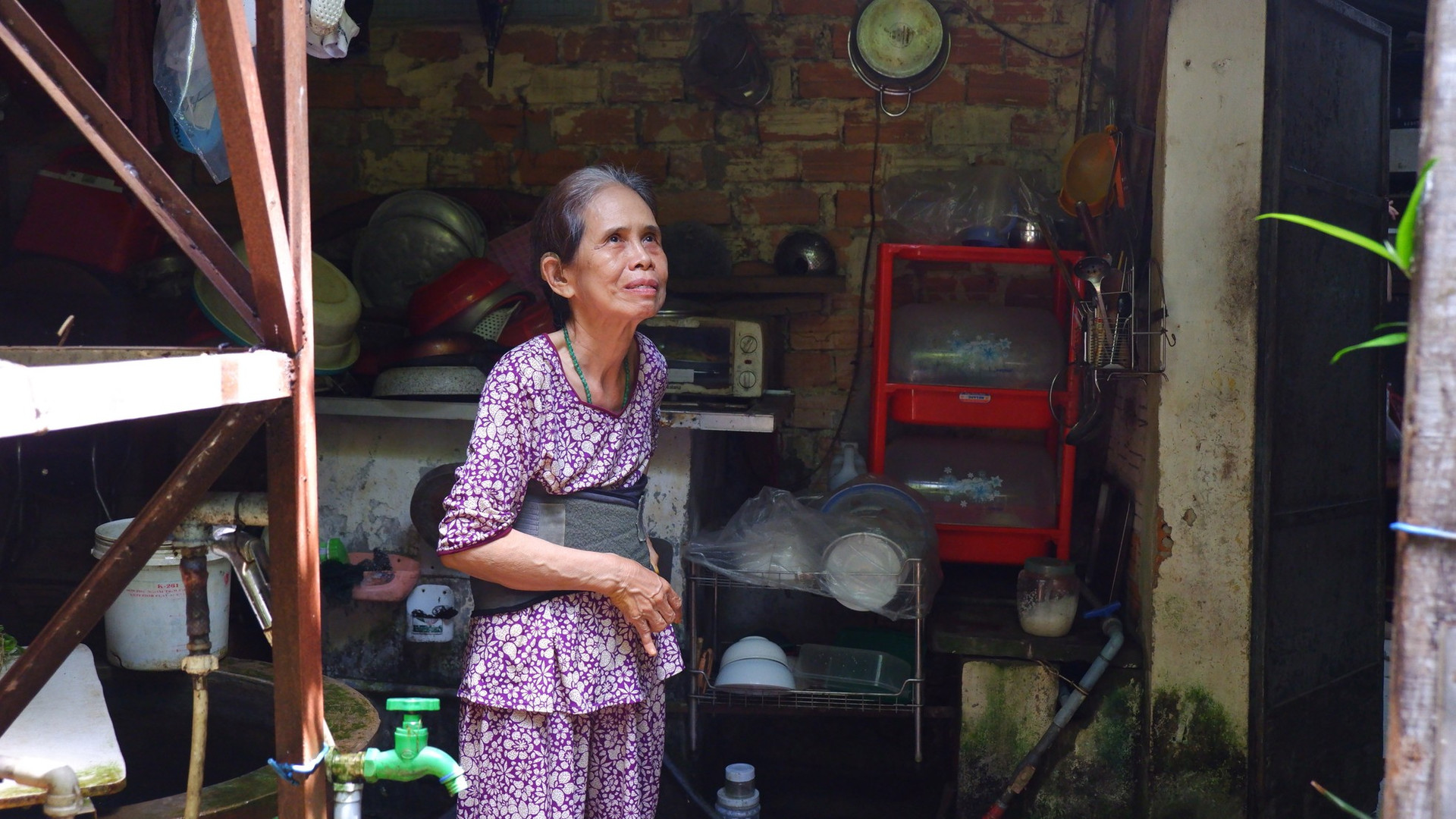 Bất an khu nhà 'đổ sập lúc nào không hay' giữa thành phố đáng sống ảnh 9