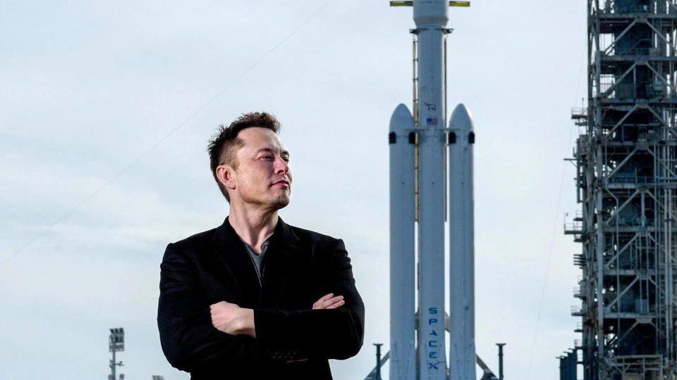 Chinh phục không gian chỉ là một trong những tham vọng duy của tỷ phú Elon Musk. Ảnh: New York Times