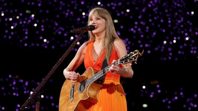 Taylor Swift khiến nội bộ Chính phủ Anh lục đục ảnh 1