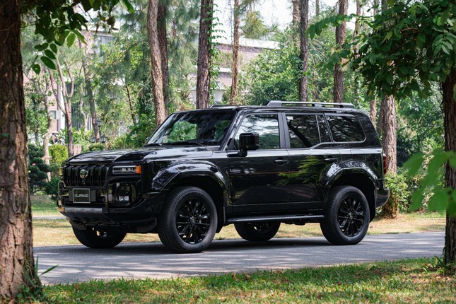 Land Cruiser Prado hoàn toàn mới ra mắt thị trường Việt Nam ảnh 1