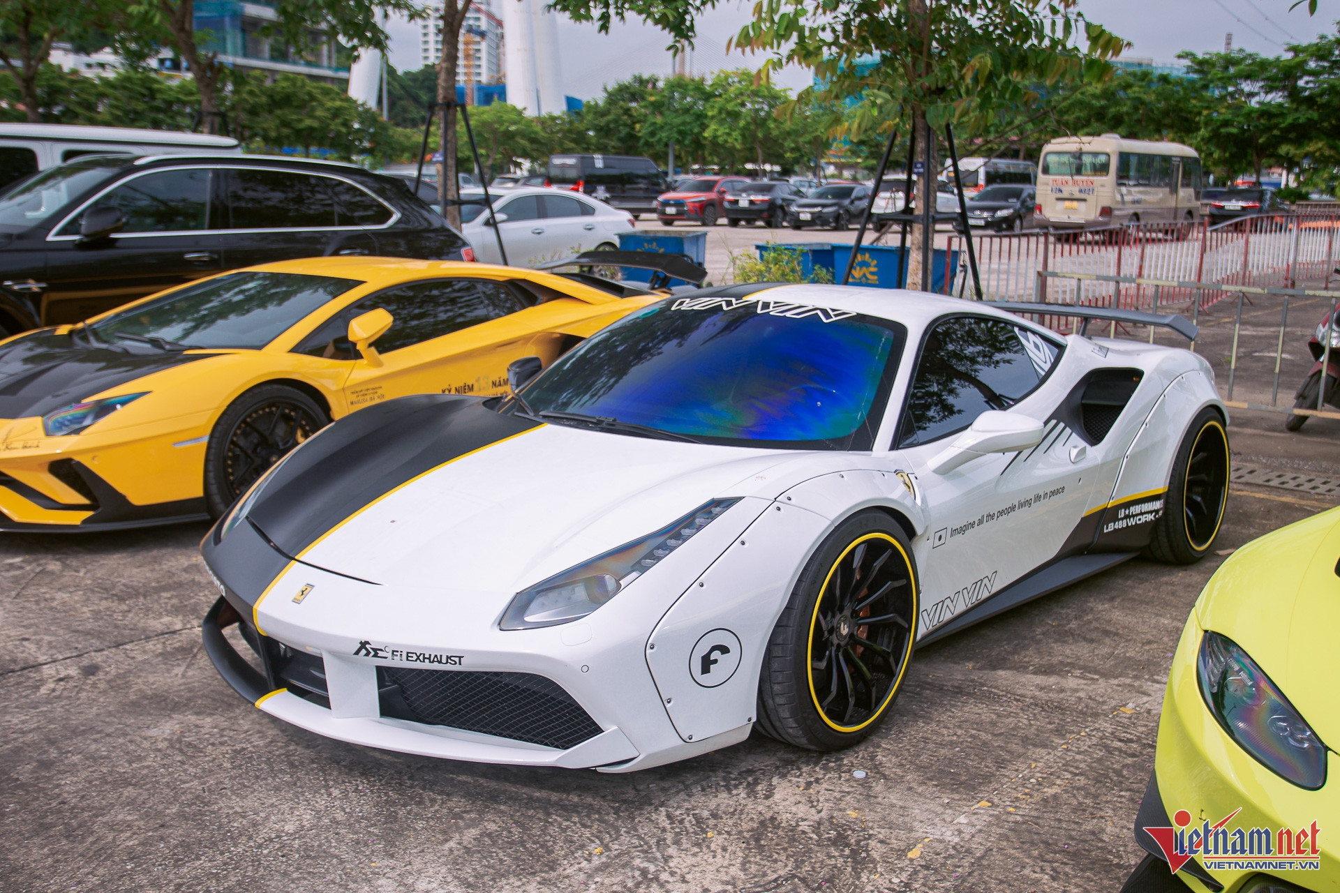 W-ferrari 488 liberty 3.JPG.jpg