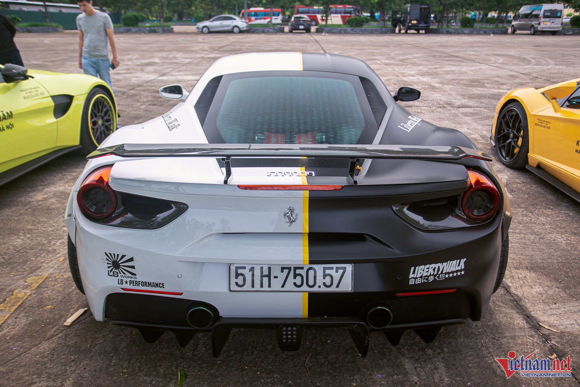 W-ferrari 488 liberty 4.JPG.jpg