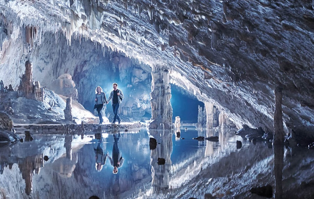 Bên trong hang động dài 24km đặt bưu điện dưới lòng đất đầu tiên trên thế giới, ẩn chứa cả loài ‘rồng non’ có thể sống tới 100 năm - ảnh 3