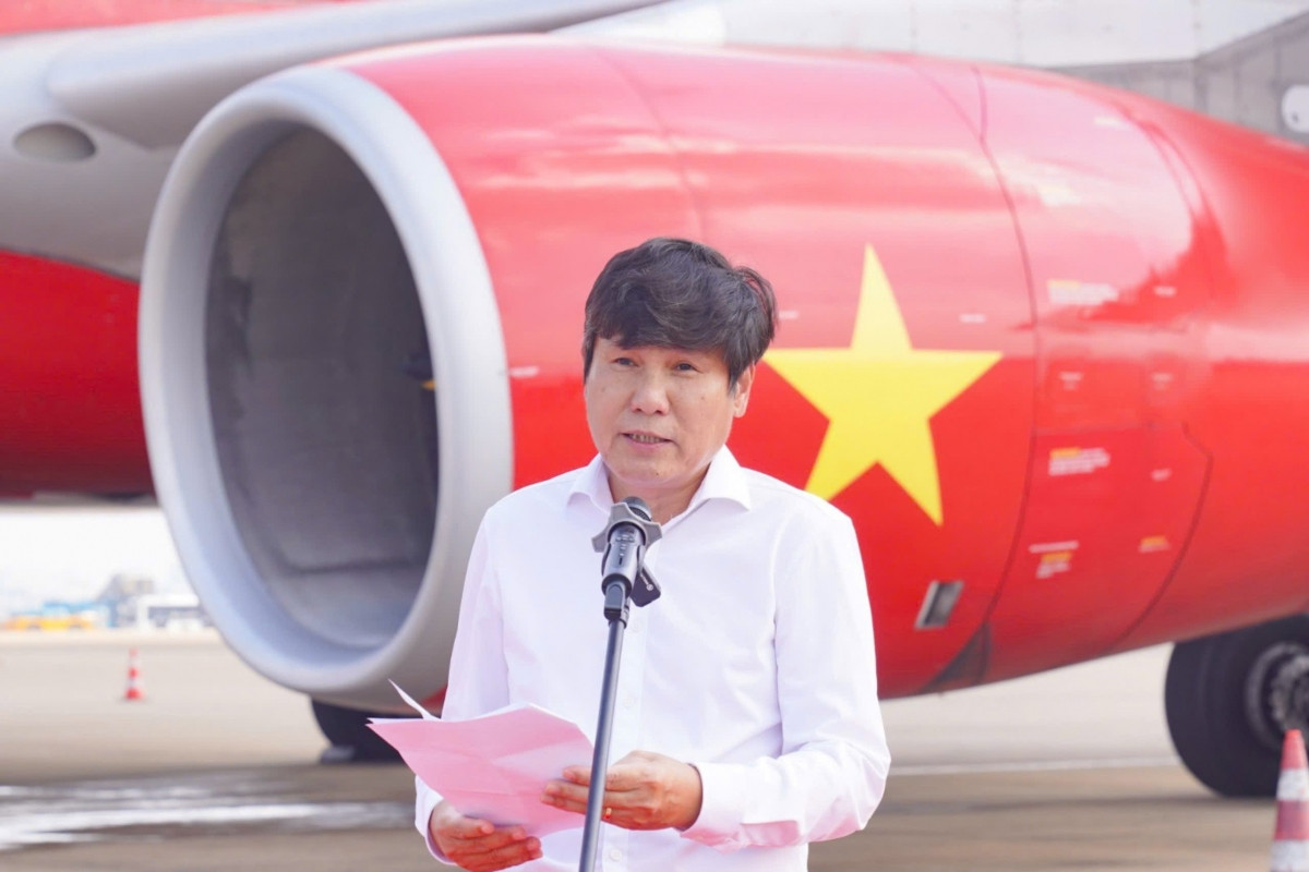 Vietjet tiên phong khai thác chuyến bay đầu tiên sử dụng nhiên liệu hàng không bền vững SAF do Petrolimex Aviation cung cấp, giảm thải 80% carbon