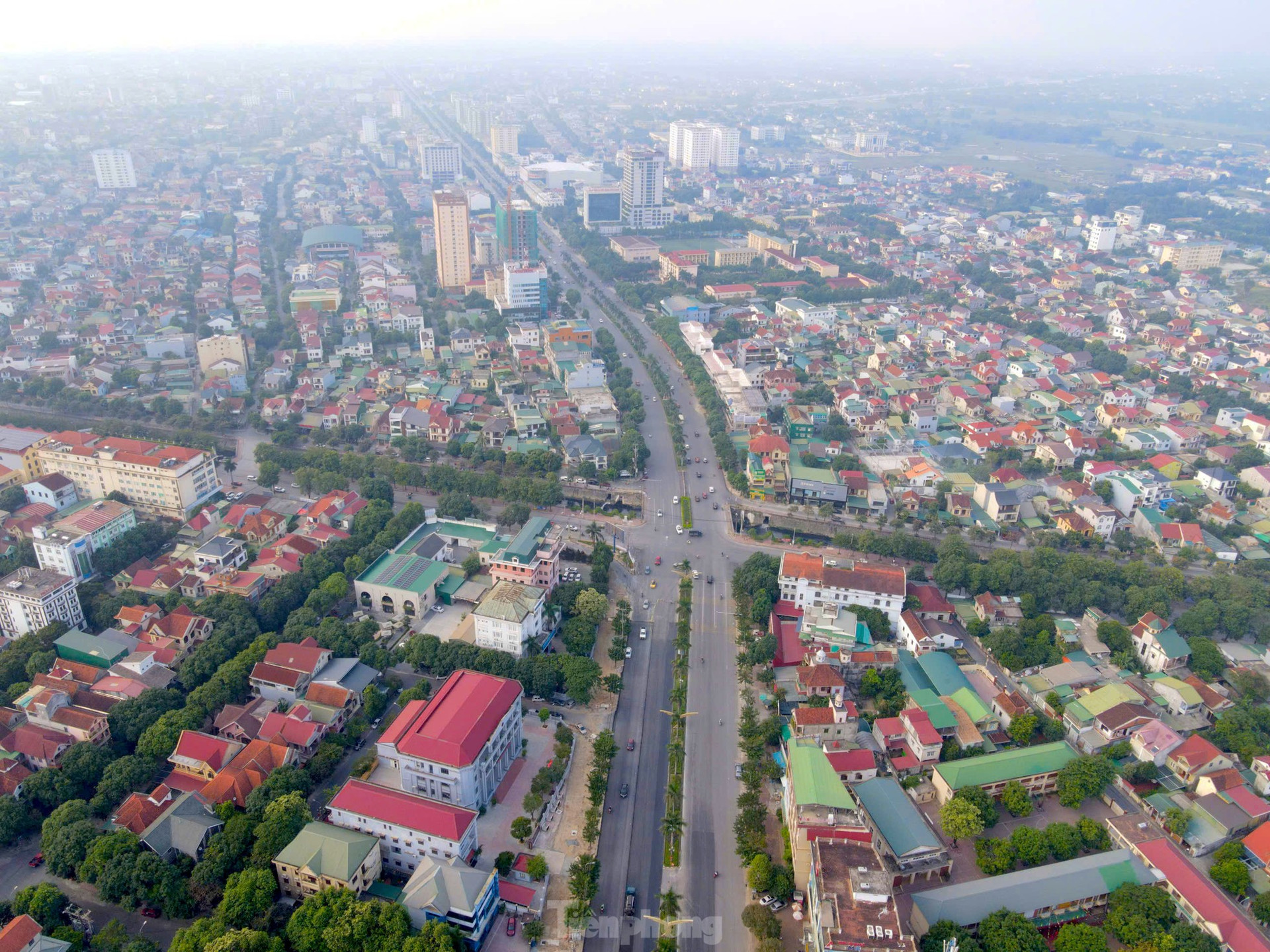 Dự án trăm tỉ thi công kéo dài gây ách tắc đường khiến người dân bức xúc ảnh 1