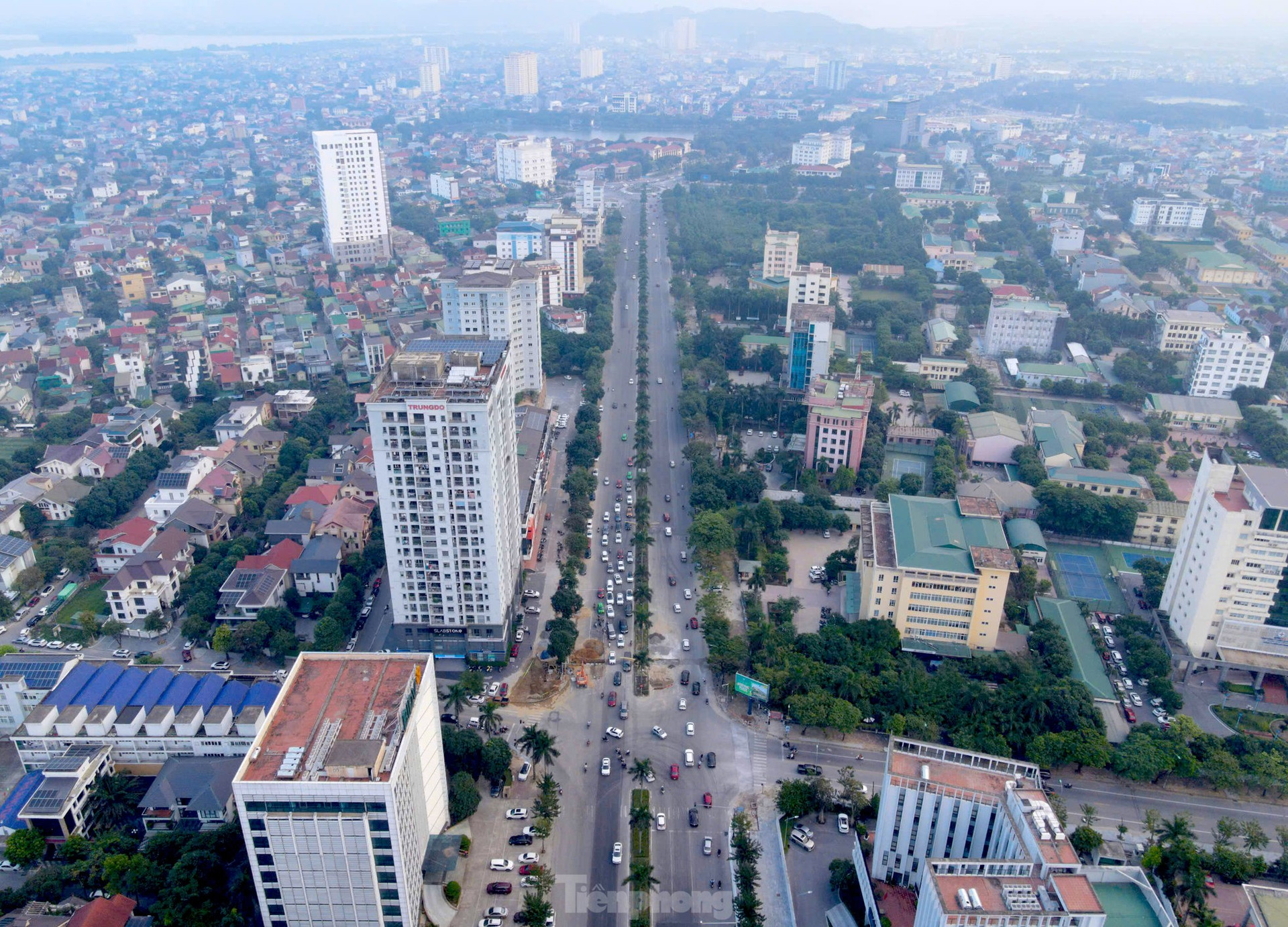 Dự án trăm tỉ thi công kéo dài gây ách tắc đường khiến người dân bức xúc ảnh 2