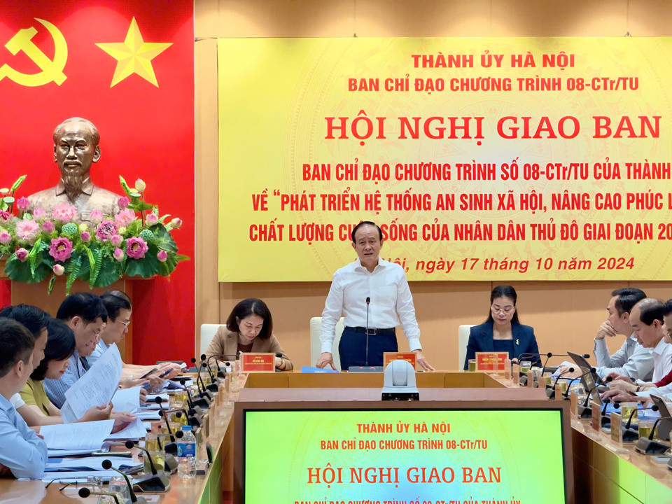 Phó Bí thư Thành ủy, Chủ tịch HĐND TP Nguyễn Ngọc Tuấn, Trưởng ban Chỉ đạo Chương trình 08-CTr/TU phát biểu tại hội nghị