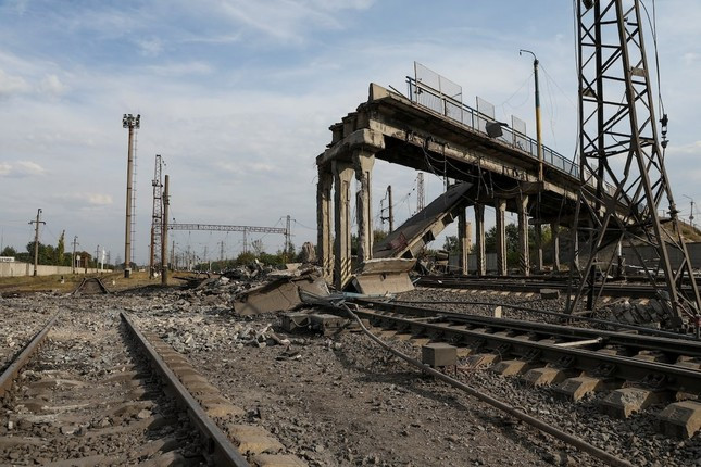 Ngành thép của Ukraine 'như ngồi trên đống lửa' khi Nga áp sát mỏ than Pokrovsk ảnh 1