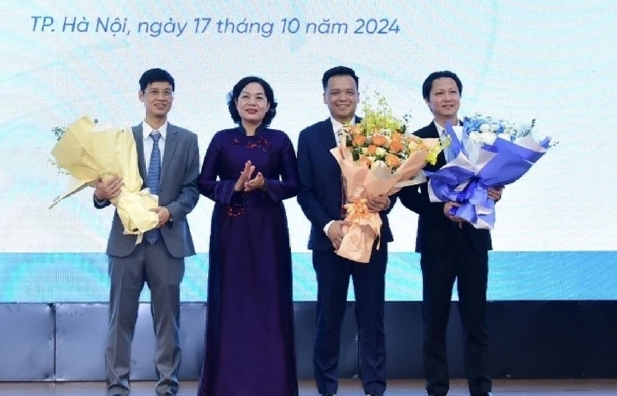 Anh trai ca sĩ Trung Quân Idol được bổ nhiệm làm Tổng Giám đốc Vietinbank