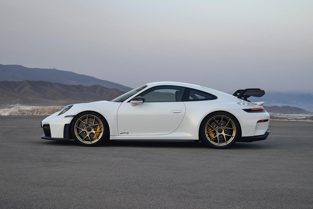 Porsche 911 GT3 2025 lộ diện ảnh 8