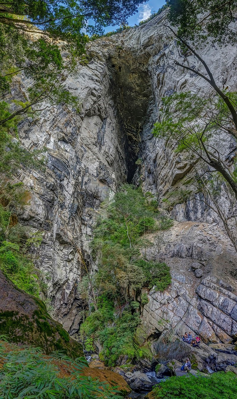 'Siêu' hang động có miệng hang lớn nhất thế giới: Kéo dài 3km và cao 170m, là một kỳ quan thiên nhiên được hình thành qua 300.000 năm - ảnh 2