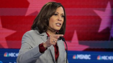 Bà Kamala Harris: ‘Ông Trump không xứng đáng lãnh đạo nước Mỹ’ - ảnh 1