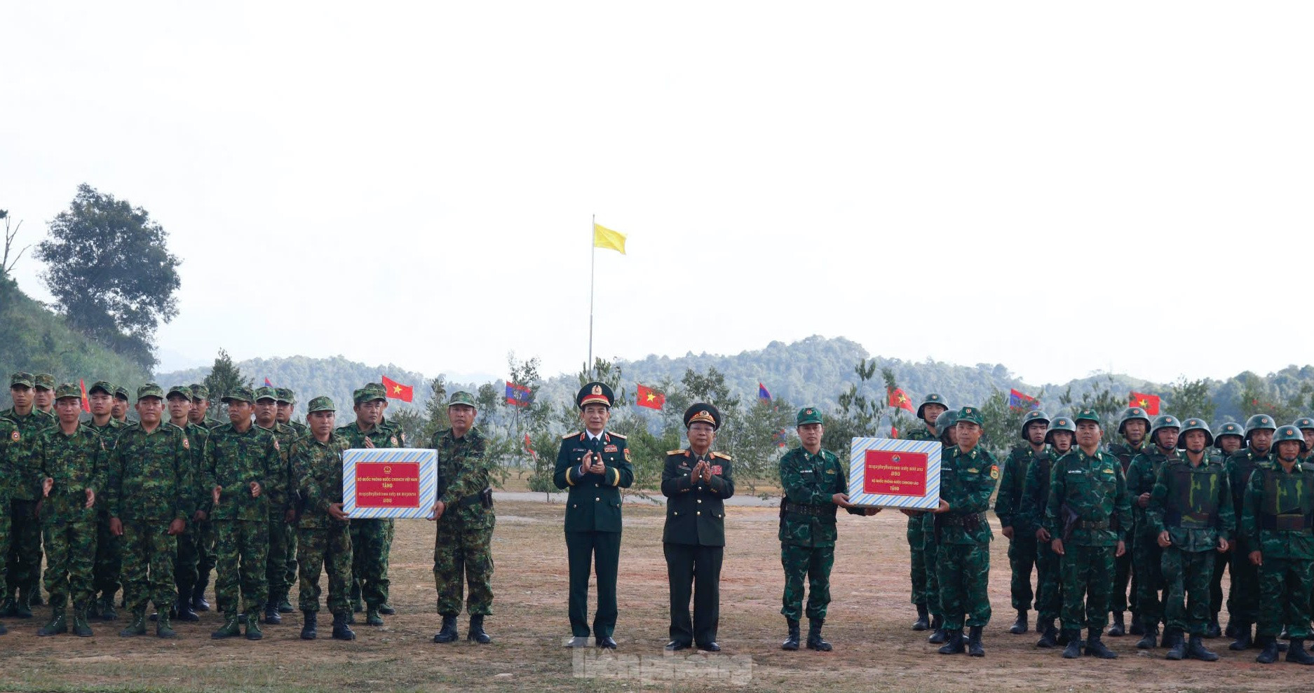 Tình hữu nghị Quân đội Việt Nam - Lào không ngừng được gìn giữ và vun đắp đơm hoa, kết trái ảnh 11