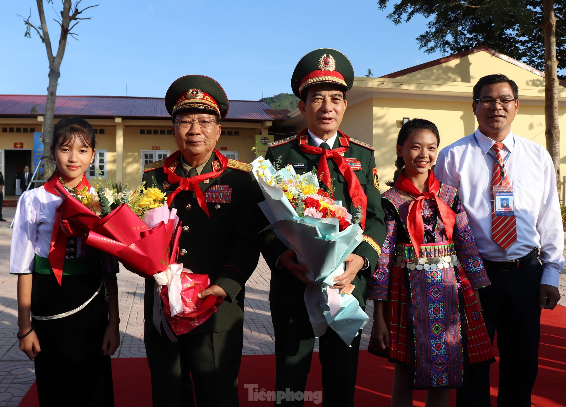 Tình hữu nghị Quân đội Việt Nam - Lào không ngừng được gìn giữ và vun đắp đơm hoa, kết trái ảnh 16