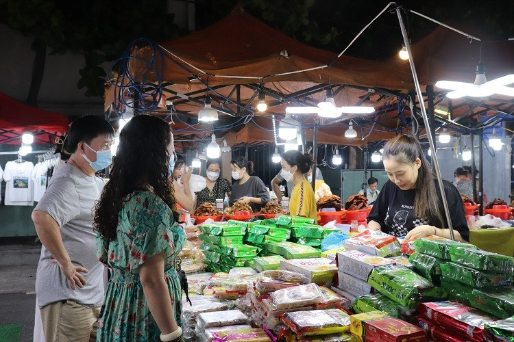 Chợ đêm lớn nhất thành phố đáng sống nhất Việt Nam sắp được ‘lên đời’