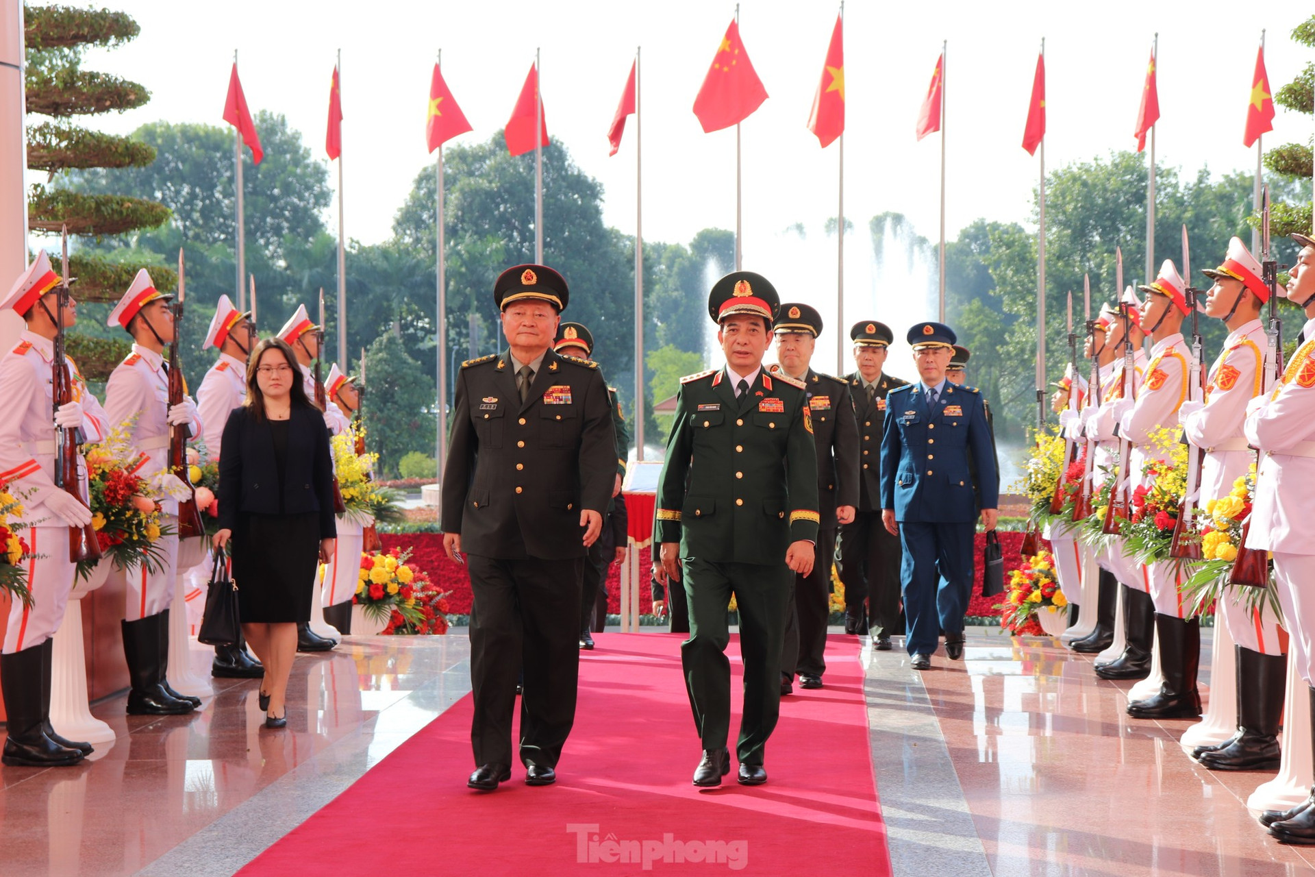 Đại tướng Phan Văn Giang hội đàm với Phó Chủ tịch Quân uỷ Trung ương Trung Quốc Trương Hựu Hiệp ảnh 5