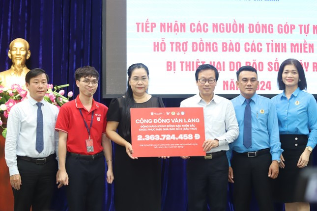 TPHCM tiếp nhận hơn 300 tỷ đồng hỗ trợ đồng bào miền Bắc khắc phục hậu quả bão số 3 ảnh 1