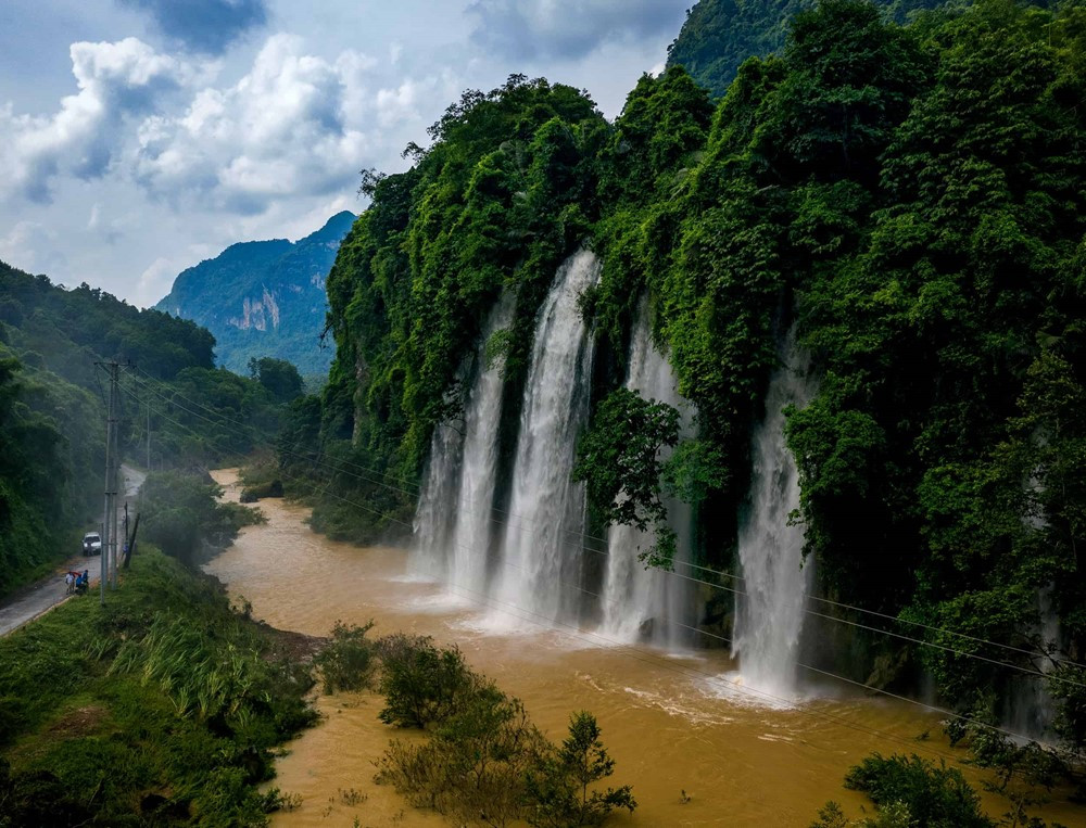 Thác nước cách Hà Nội hơn 100km, đẹp tựa thiên đường ẩn mình nơi đại ngàn - ảnh 2