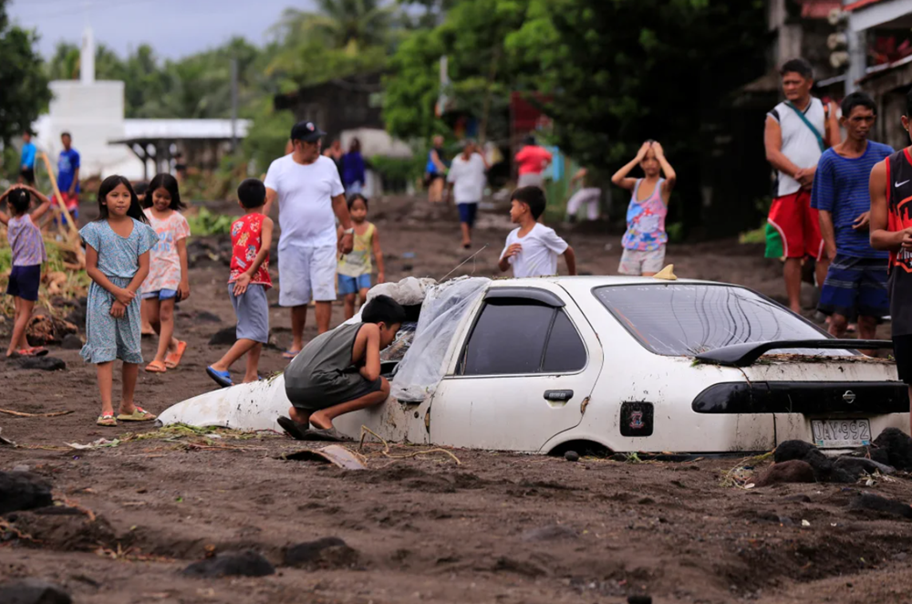 Bão Trami gây lũ lụt nghiêm trọng ở Philippines, ít nhất 26 người thiệt mạng - ảnh 2