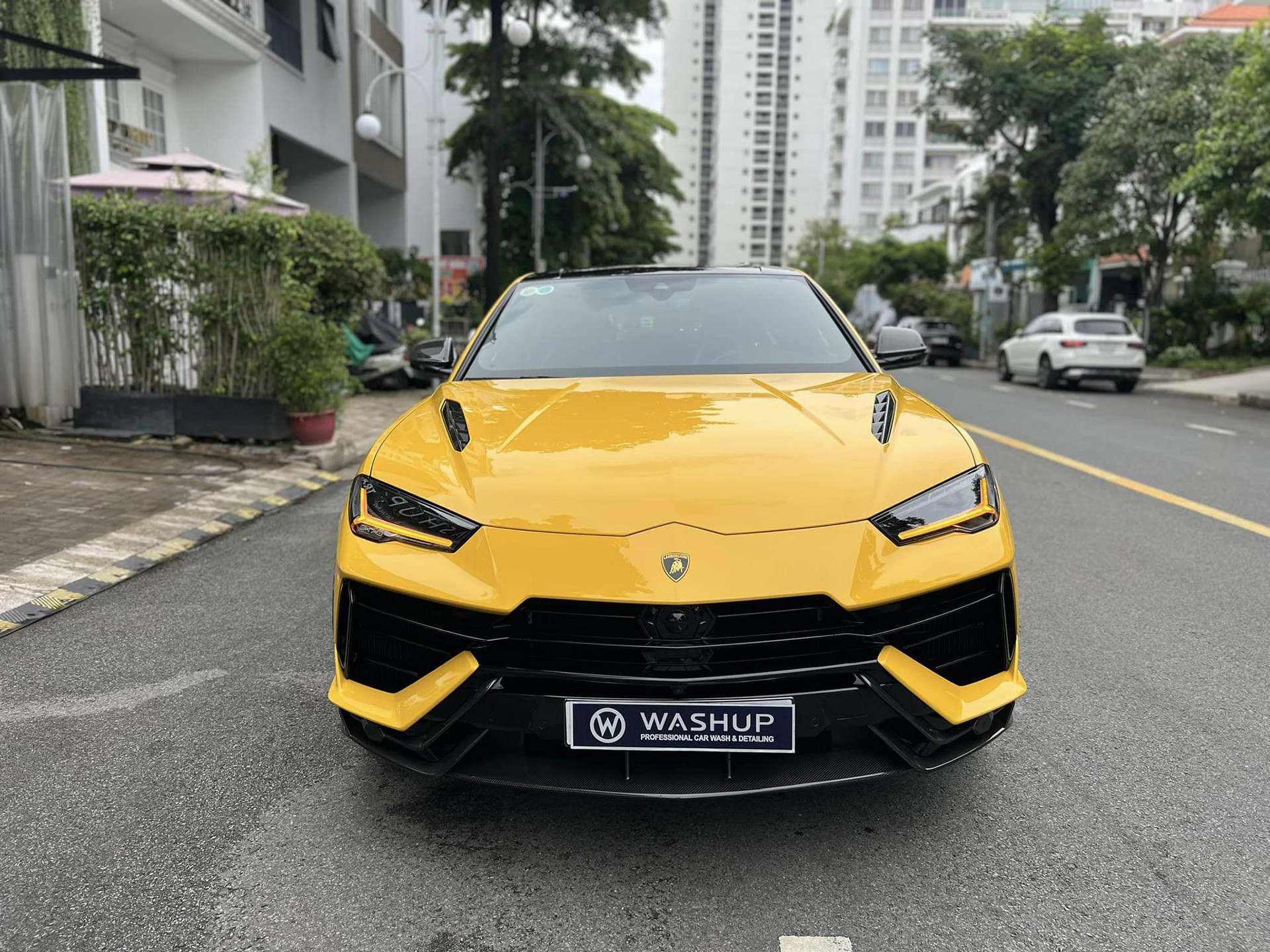 urus performante 1.jpg