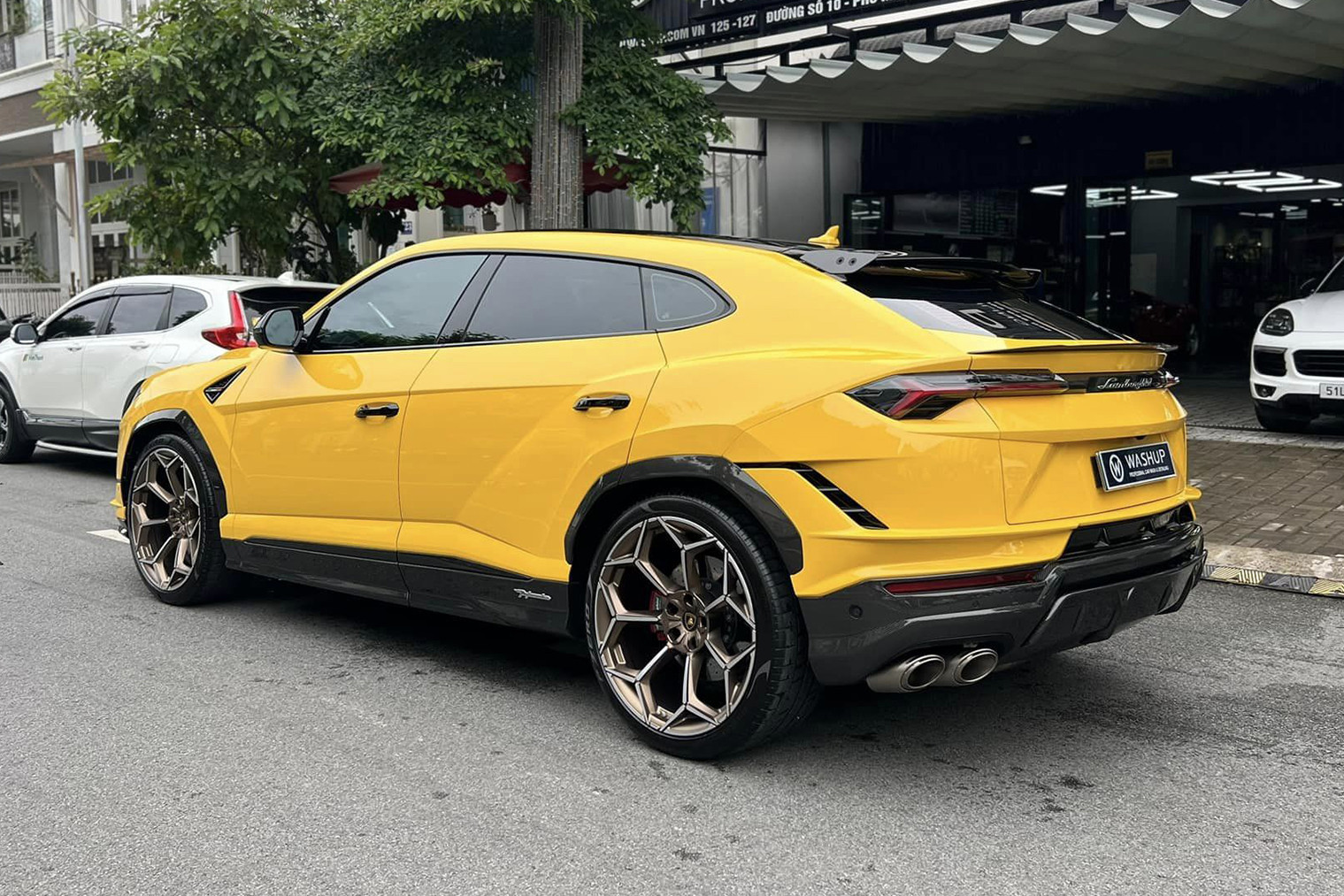 urus performante 10.jpg