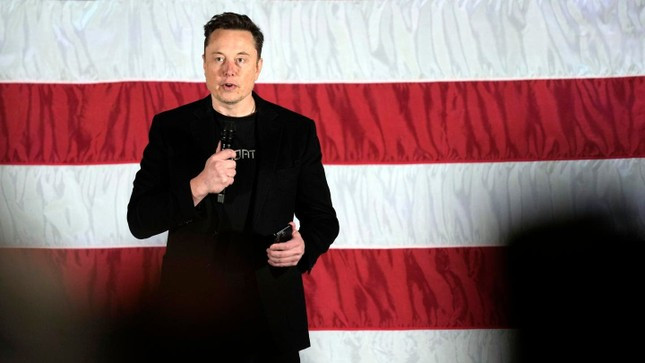 Elon Musk đáp trả Tổng thống Joe Biden vụ mỉa mai làm chui tại Mỹ ảnh 1