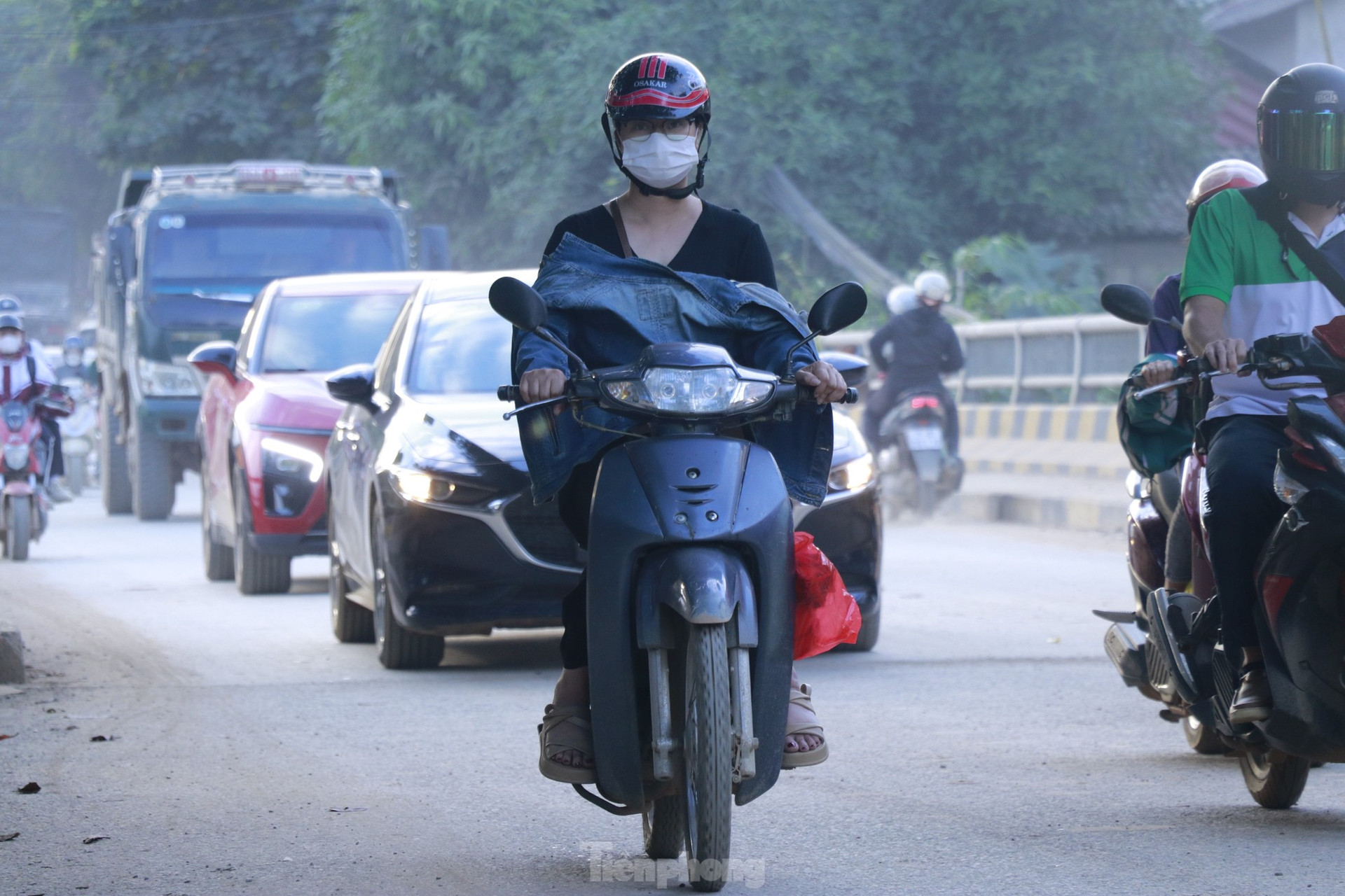 Sạt lở ‘rình rập’, san gạt khắp nơi, người dân Yên Bái sống chung với bụi ảnh 10