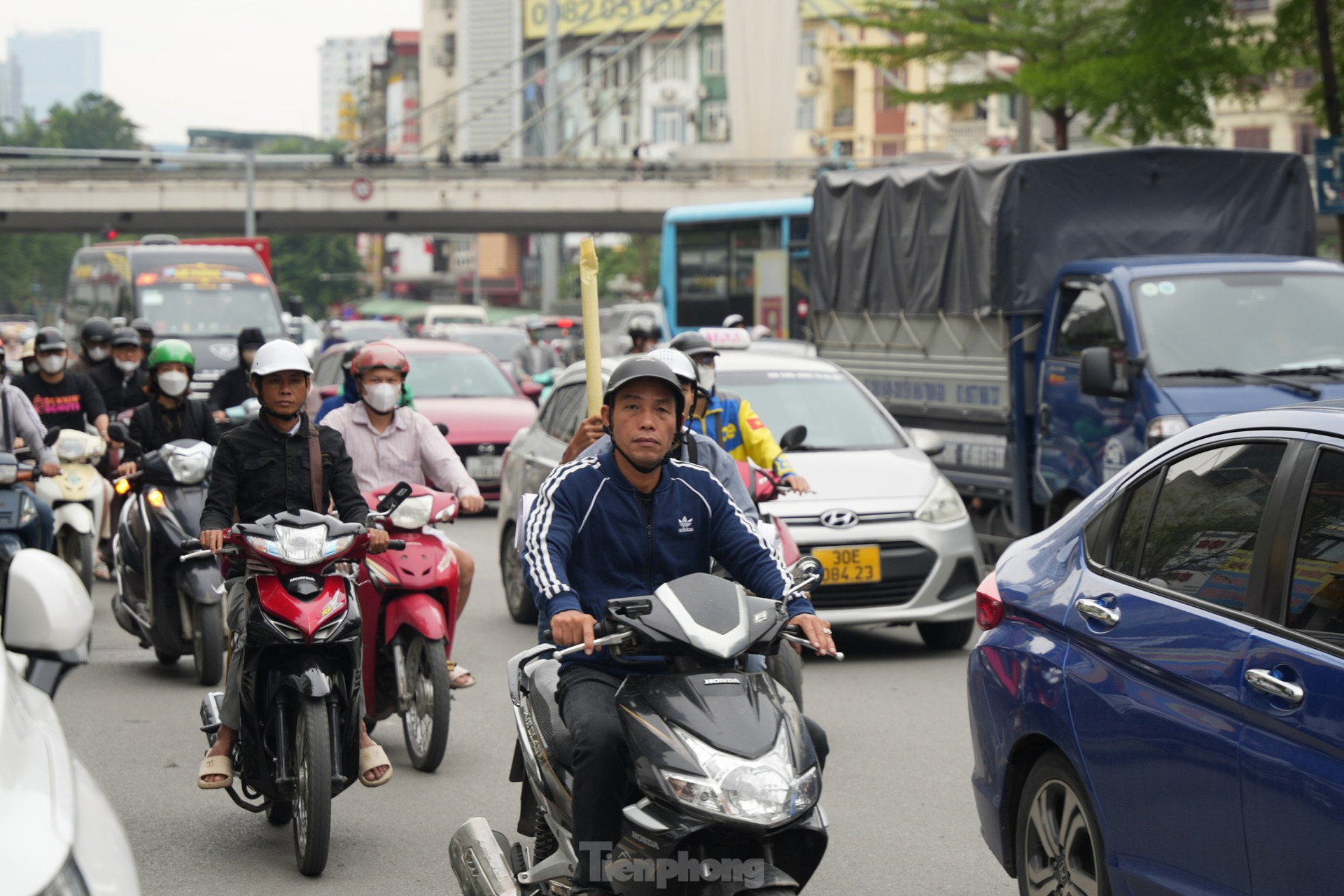 Người dân nghĩ gì việc Hà Nội sắp hạn chế xe máy? ảnh 5