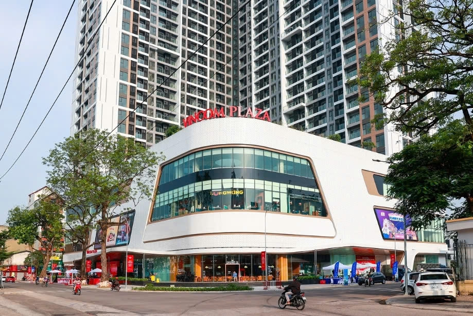 Vincom Retail (VRE) hoàn thành 68% kế hoạch lợi nhuận sau 9 tháng, mở thêm TTTM thứ 87 trên cả nước