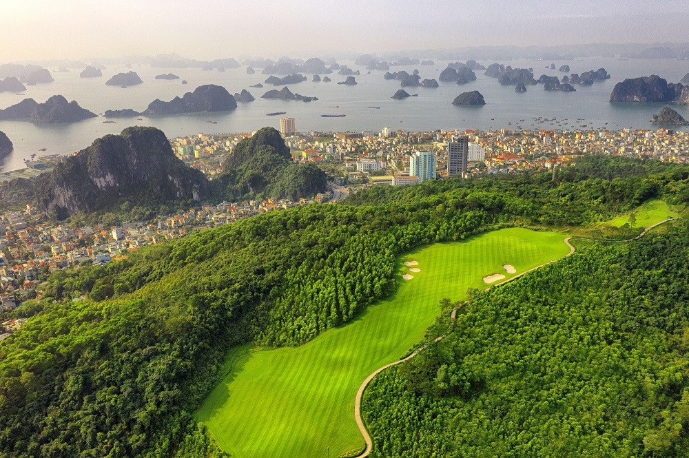 Tỉnh mức sống đắt đỏ nhất Việt Nam biến vùng khai thác than lộ thiên thành đô thị sân golf, quy mô dân số 16.000 người