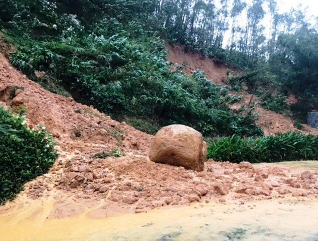 Cảnh báo mưa lớn trên 1.000mm tại Thừa Thiên-Huế gây lũ lụt ảnh 4